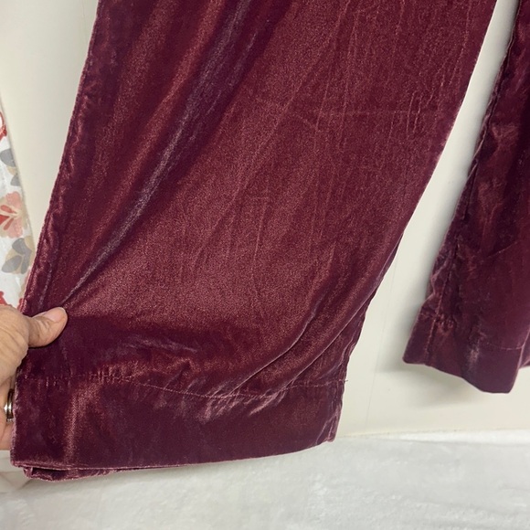 Universal Thread Maroon Cargo Joggers. Velour like material - Picture 2 of 12